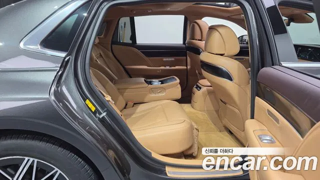 Genesis G90 Бензин 3.5 турбо AWD — Фото автомобиля 11