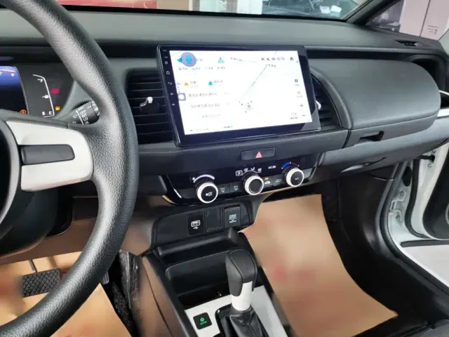 Honda Fit — Фото автомобиля 10