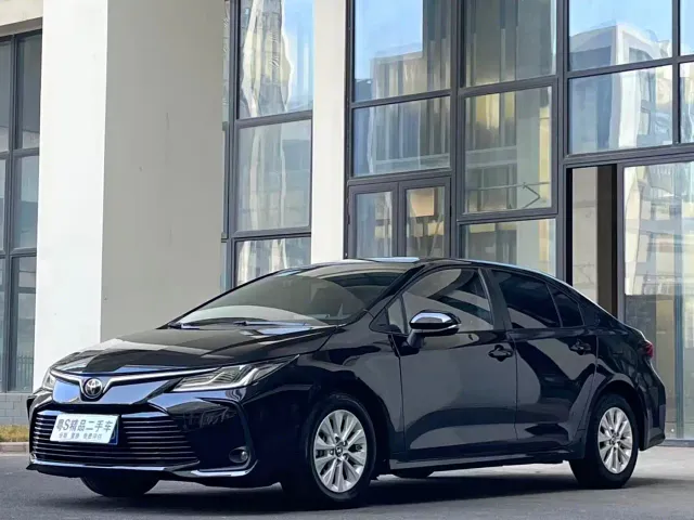 Фотография автомобиля — Toyota Corolla