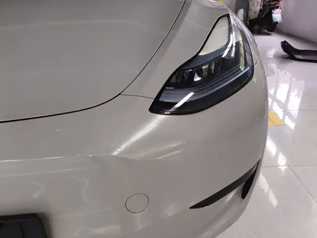 Tesla Model Y — Фото автомобиля 23