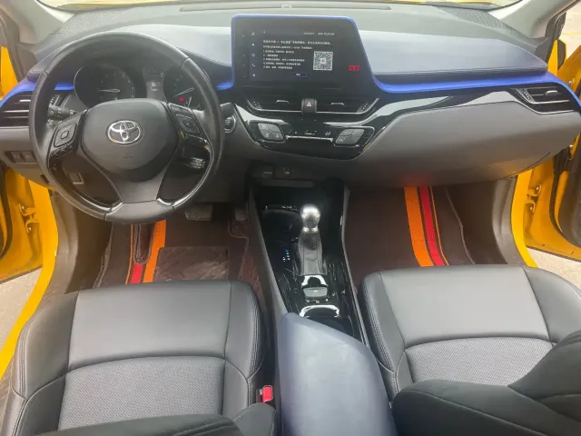 Toyota C-HR — Фото автомобиля 13