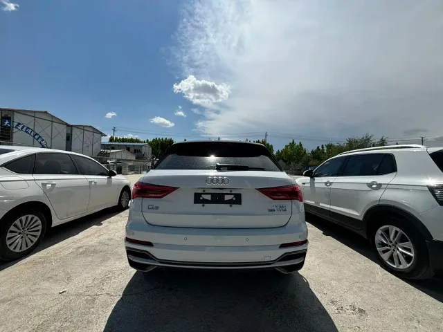Audi Q3 — Фото автомобиля 6