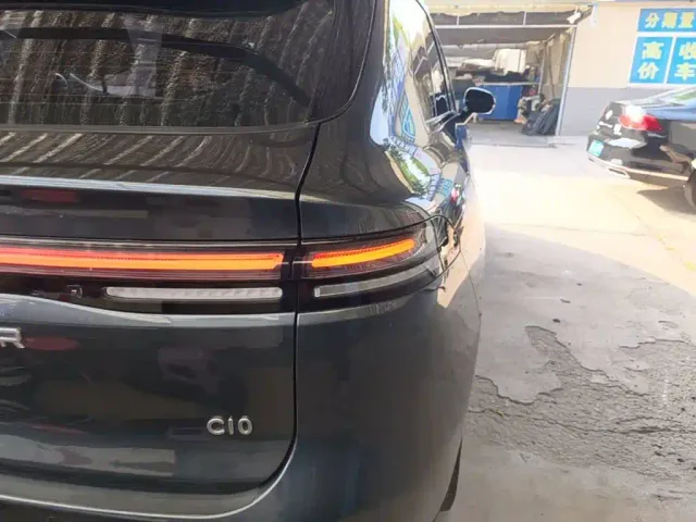 Leapmotor C10 — Фото автомобиля 23