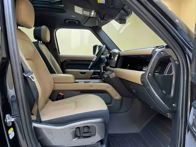 Land Rover Defender — Фото автомобиля 6