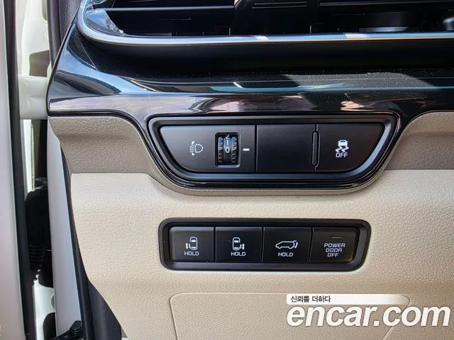 Kia Carnival Generation 4 — Фото автомобиля 17