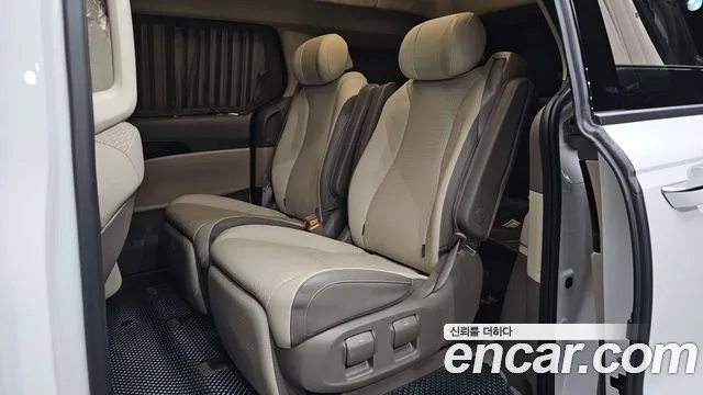 Kia Canival Новый Carnival 4 поколение Бензин 7 мест Hi-Limousine — Фото автомобиля 11