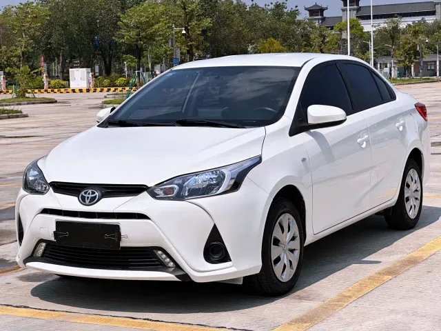 Фотография автомобиля — Toyota YARiS L Zhi Xiang