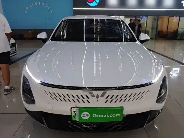 Wuling Starlight — Фото автомобиля 2