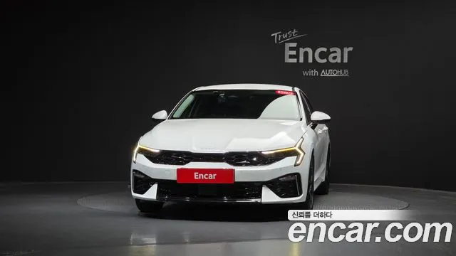 Kia K5 Новый K5 3 поколение 2.0 LPi(Для проката) — Фото автомобиля 3
