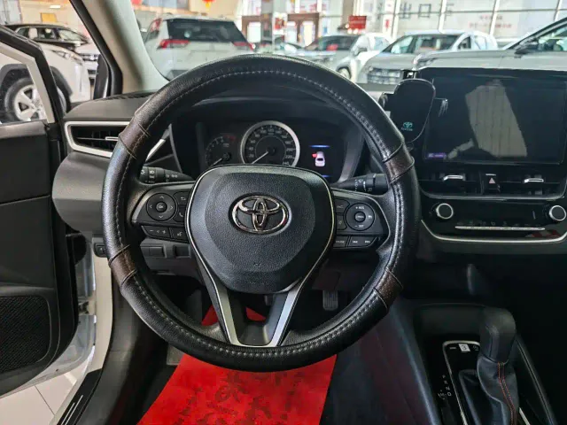 Toyota Corolla — Фото автомобиля 5
