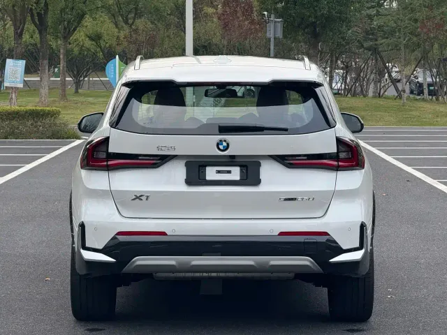 BMW X1 — Фото автомобиля 9