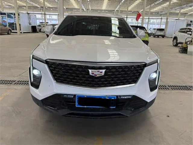 Cadillac XT4 — Фото автомобиля 2