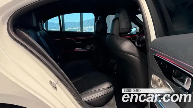 Mercedes-Benz E-Class — Фото автомобиля 17