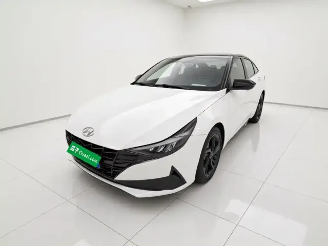 Фотография автомобиля — Hyundai Elantra