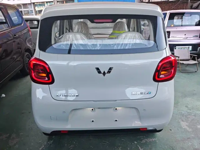 Wuling Hongguang Mini EV — Фото автомобиля 5