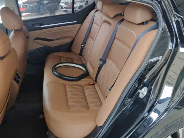 Nissan Teana — Фото автомобиля 16