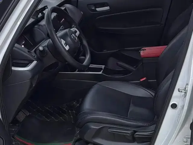 Honda Fit — Фото автомобиля 7