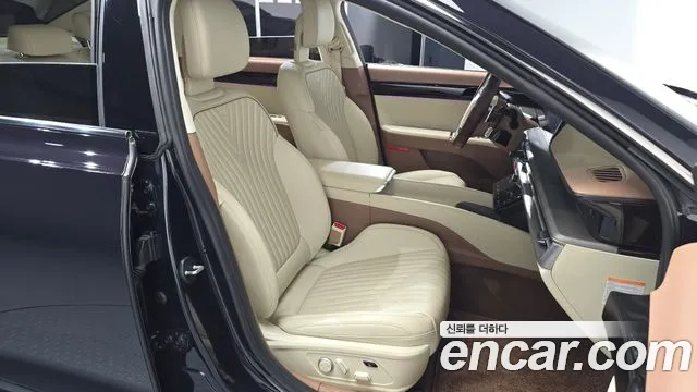 Hyundai Grandeur GN7 — Фото автомобиля 16