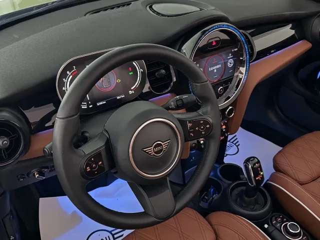 MINI Hatch — Фото автомобиля 14