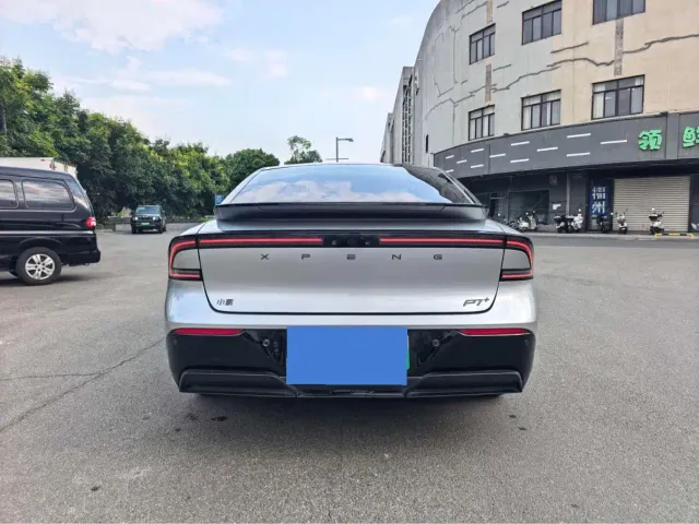 Xpeng P7+ — Фото автомобиля 5