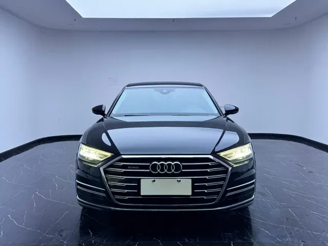 Audi A8 — Фото автомобиля 2