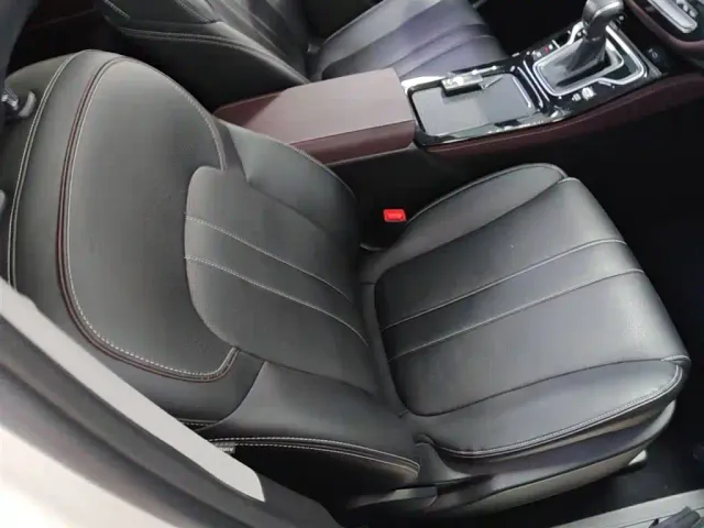 GAC Trumpchi M6 — Фото автомобиля 24