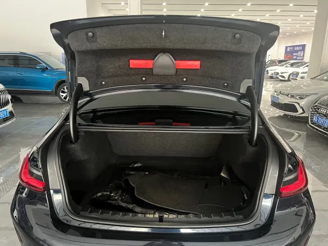 BMW BMW 3 Series 2023 320Li M Sport Package — Фото автомобиля 21