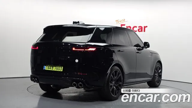 Land Rover Range Rover Sport — Фото автомобиля 2