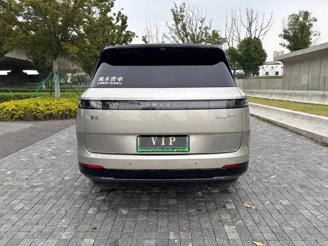 Lynk & Co 900 — Фото автомобиля 9