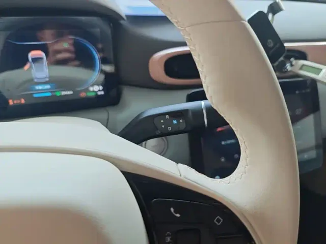 Leapmotor T03 — Фото автомобиля 13