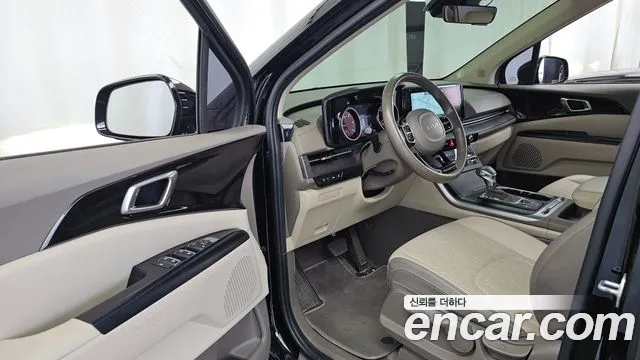 Kia Canival — Фото автомобиля 10