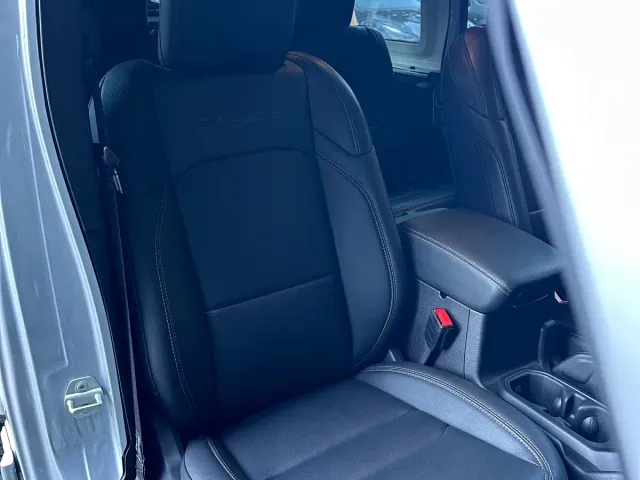 Jeep Wrangler — Фото автомобиля 15