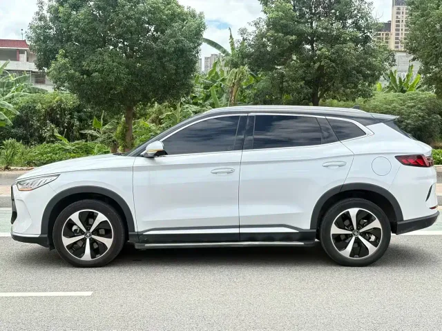 BYD Song PLUS — Фото автомобиля 6