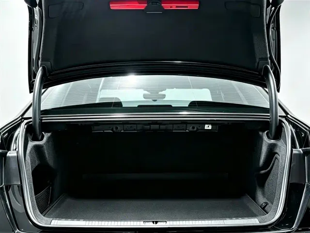 Audi A6L — Фото автомобиля 15