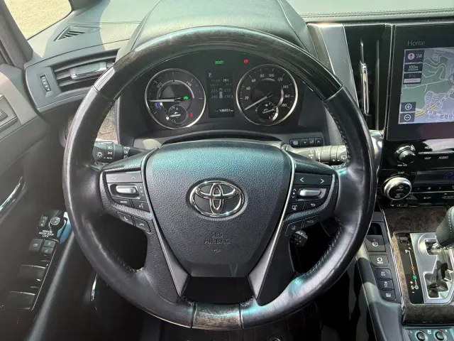 Toyota Alphard — Фото автомобиля 15