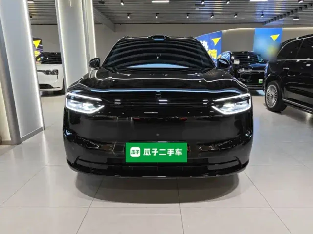 Aito M7 — Фото автомобиля 2