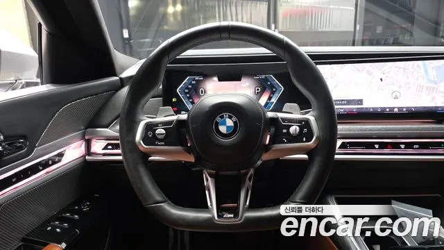 BMW 7-Series 7 серия (G70) 740i sDrive M Sport — Фото автомобиля 12