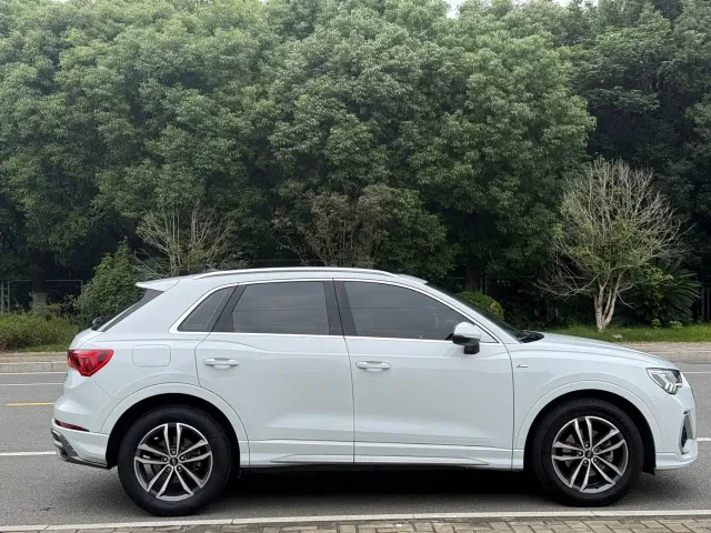 Audi Q3 — Фото автомобиля 4