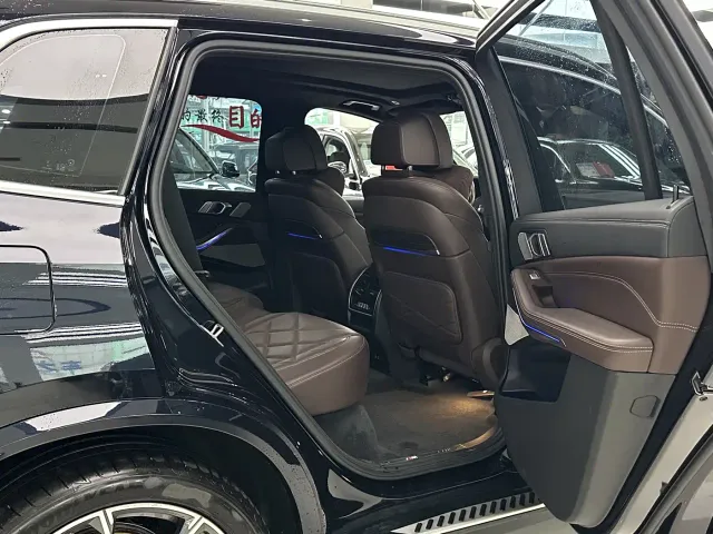 BMW X5 — Фото автомобиля 10