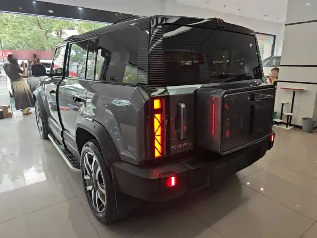 iCAR 03 — Фото автомобиля 4
