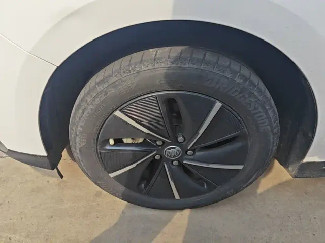 Buick Velite 6 — Фото автомобиля 22