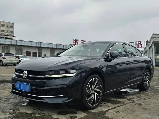 Фотография автомобиля — Volkswagen Magotan