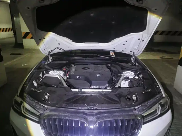 BMW 5 Series — Фото автомобиля 3