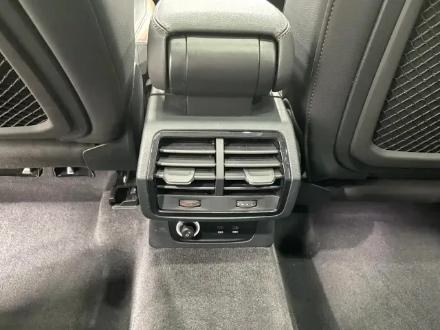 Audi Q3 — Фото автомобиля 11