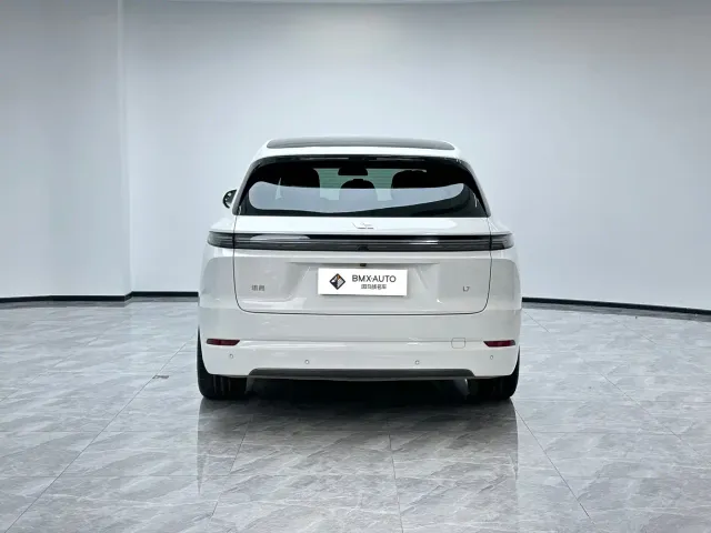 Li Auto L7 — Фото автомобиля 6