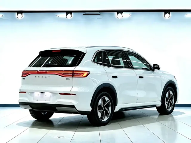 Geely Galaxy E5 — Фото автомобиля 3