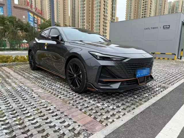 Changan UNI-V — Фото автомобиля 3