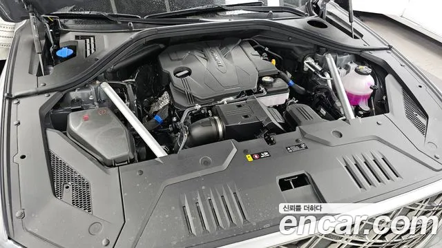 Genesis GV70 2.5T Бензин AWD — Фото автомобиля 2