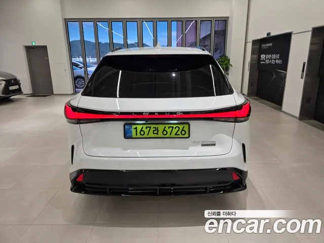Lexus RX — Фото автомобиля 4