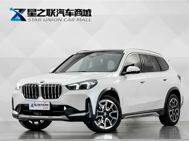 Фотография автомобиля — BMW X1